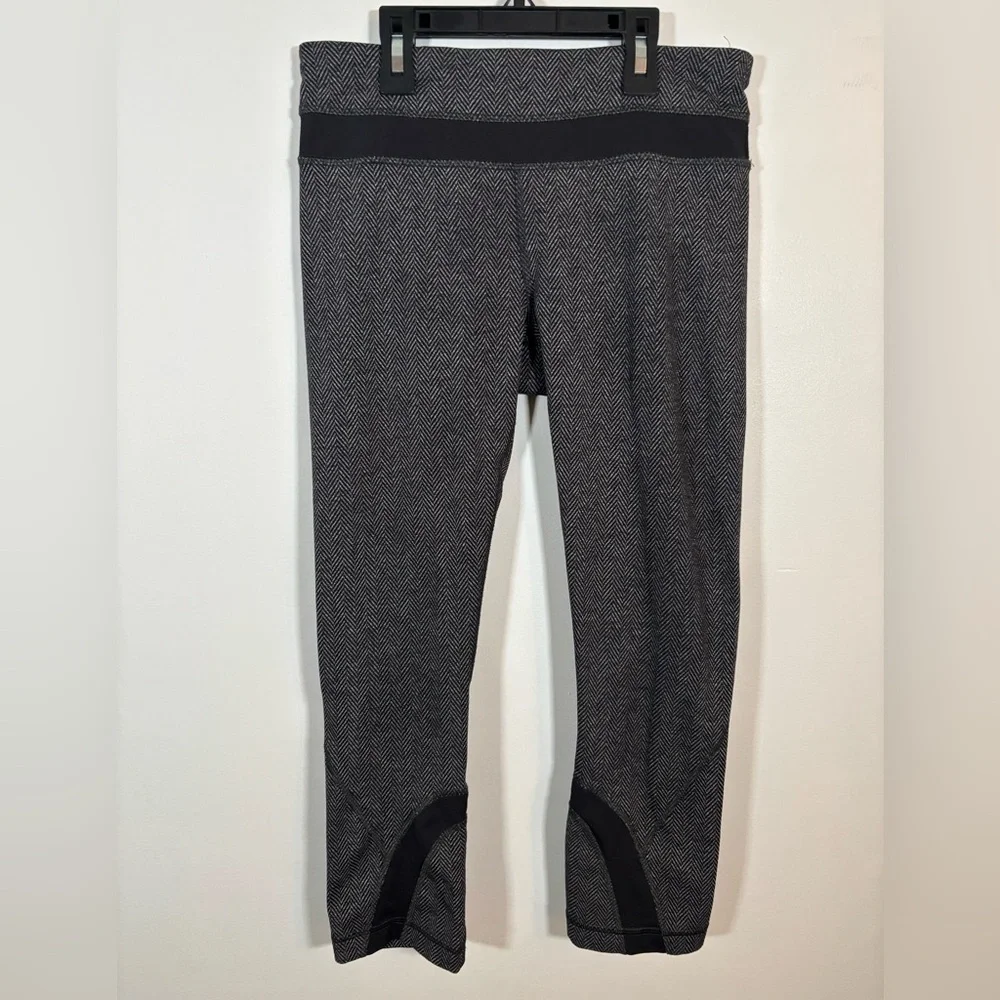 Lululemon Wunder Under Crop Leggings Womens Size 6 Black White Herringbone Print